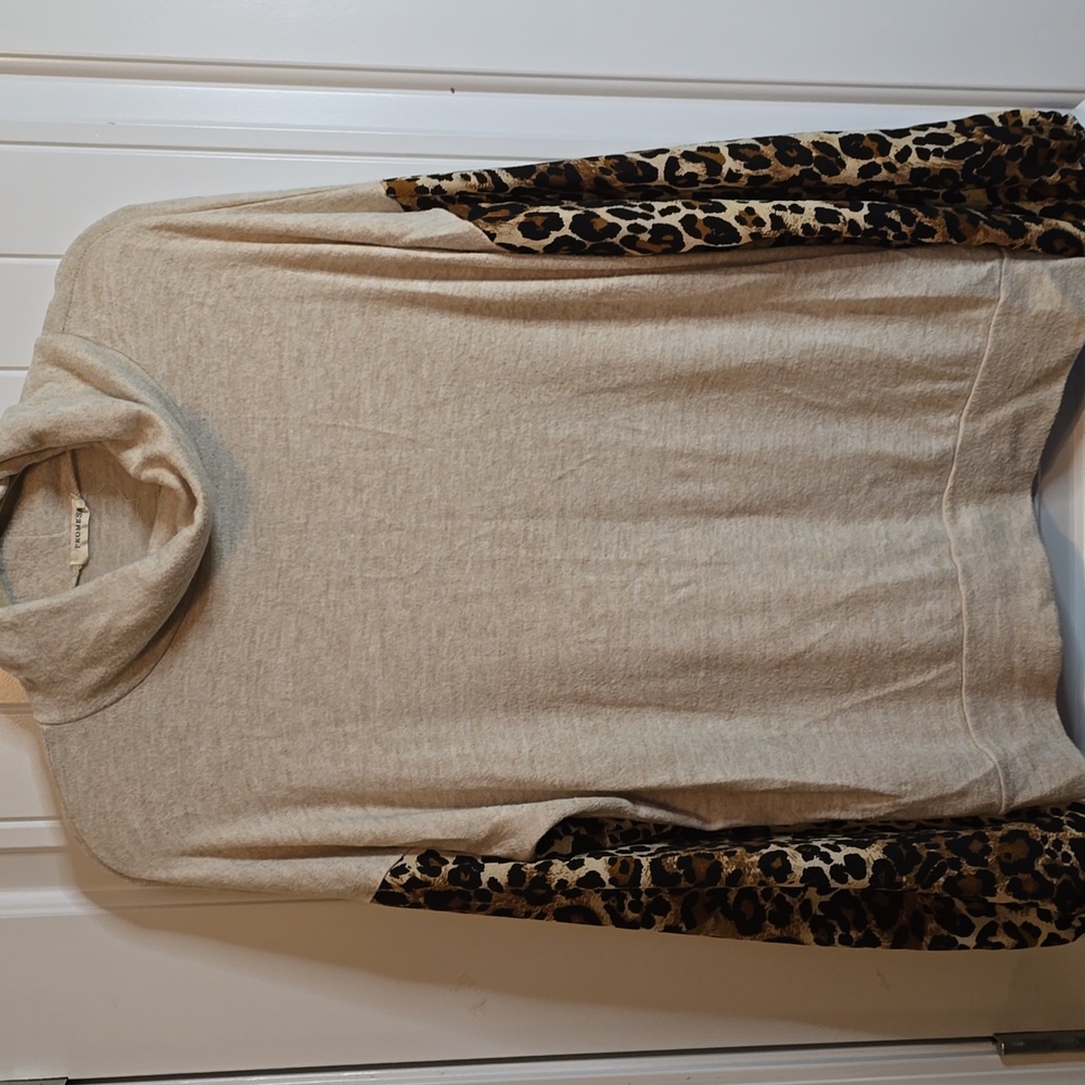 Promesa Lightweight Top-  Size LARGE